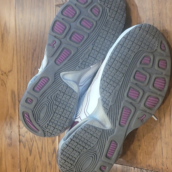 Puma Running Shoe size 7.5 - Picture 5 of 7